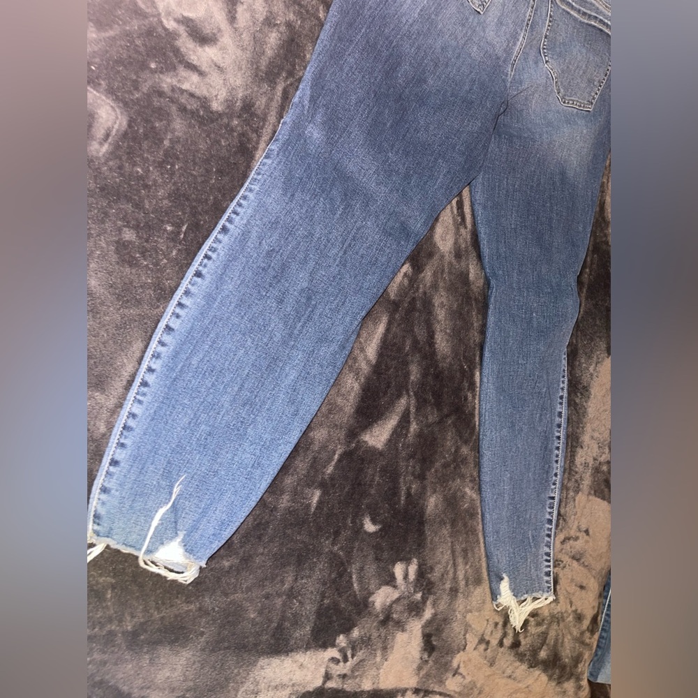 TORRID 22T distressed super soft high rise jegging - Picture 5 of 8